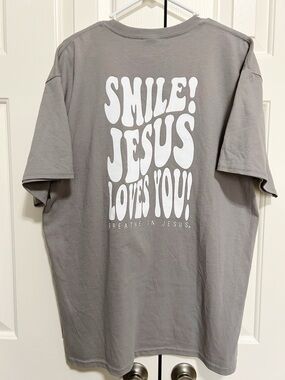 Smile! Jesus Loves You Tee XL 100% Cotton Spritual Faith Worship